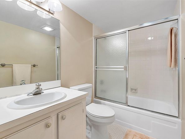 5530 NW 44th Street 216 C, Lauderhill FL 33319