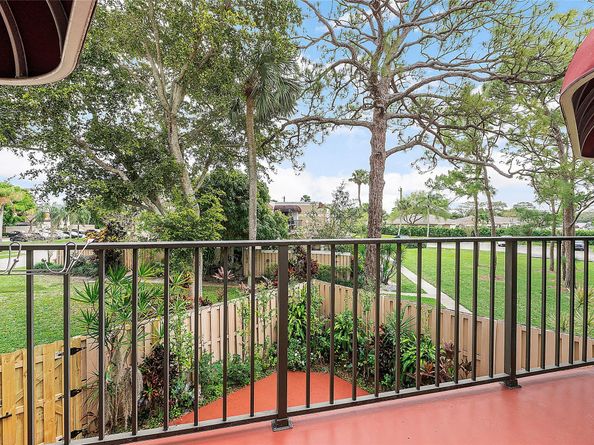 4260 Village Dr C, Delray Beach FL 33445
