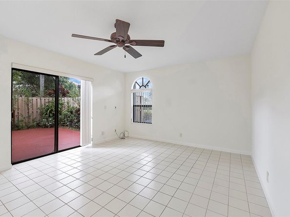 4260 Village Dr C, Delray Beach FL 33445