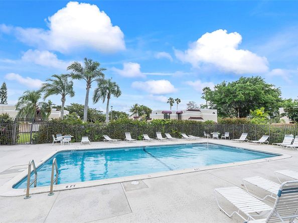 4260 Village Dr C, Delray Beach FL 33445