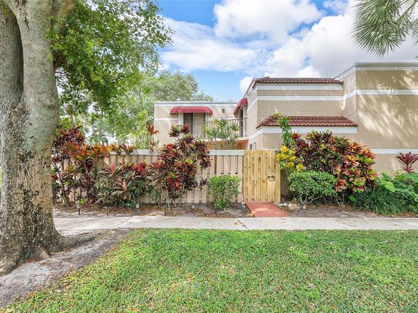 4260 Village Dr C, Delray Beach FL 33445