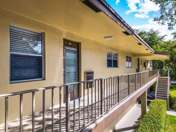 7360 NW 1st St 206, Margate FL 33063