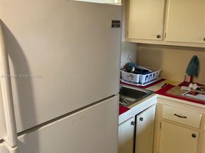 2800 W Sunrise Lakes Drive 104, Sunrise FL 33322