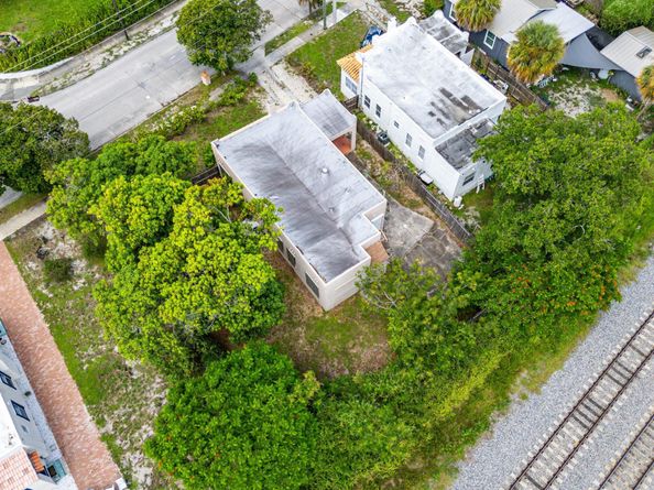 3906 Greenwood Avenue, West Palm Beach FL 33407