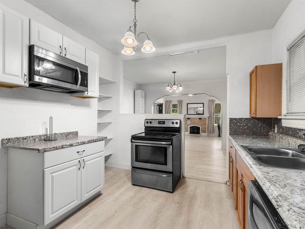 3906 Greenwood Avenue, West Palm Beach FL 33407