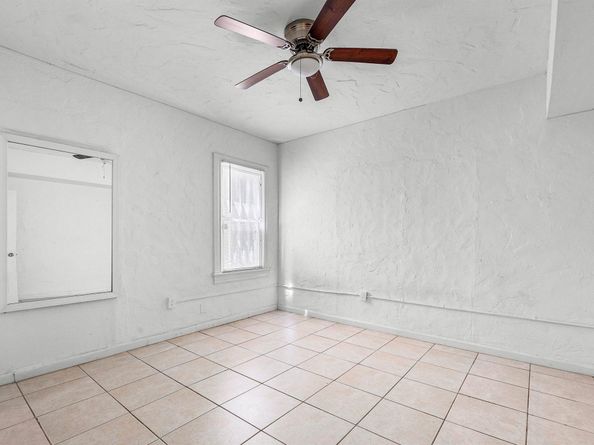 3906 Greenwood Avenue, West Palm Beach FL 33407