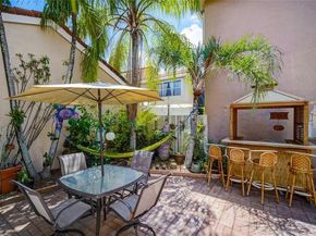 1046 Satinleaf St, Hollywood FL 33019