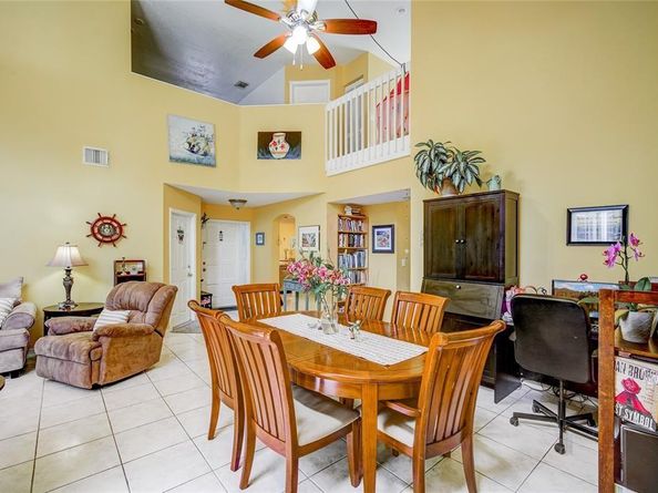 1046 Satinleaf St, Hollywood FL 33019
