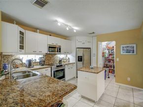 1046 Satinleaf St, Hollywood FL 33019
