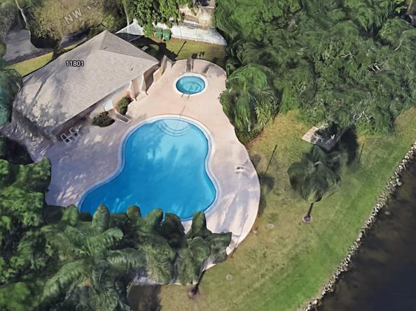 11740 NW 12th St, Pembroke Pines FL 33026