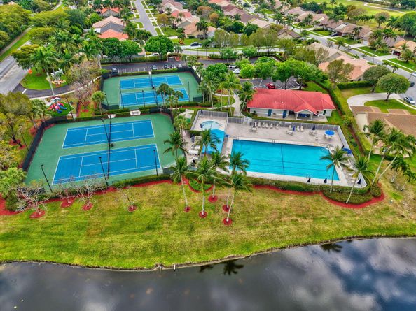 5381 Oakmont Village Circle, Lake Worth FL 33463