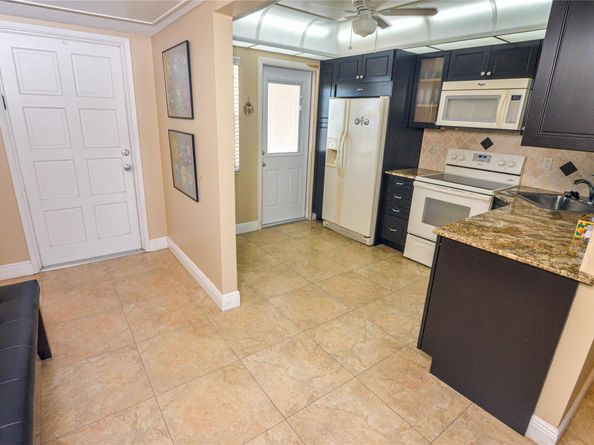 2661 S Course Dr 707, Pompano Beach FL 33069