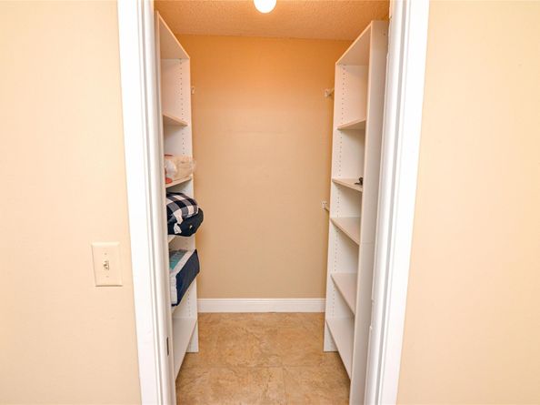 2661 S Course Dr 707, Pompano Beach FL 33069