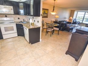 2661 S Course Dr 707, Pompano Beach FL 33069