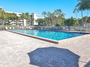 2661 S Course Dr 707, Pompano Beach FL 33069