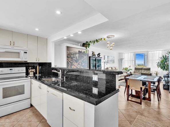 201 N Ocean Boulevard 802, Pompano Beach FL 33062