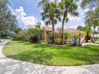 11015 NW 64th Dr