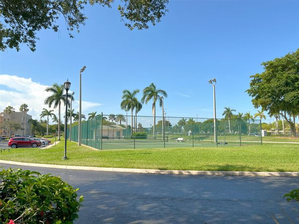 7623 Southampton Ter 210, Tamarac FL 33321