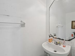2921 NW 33rd Ter 2921, Lauderdale Lakes FL 33311