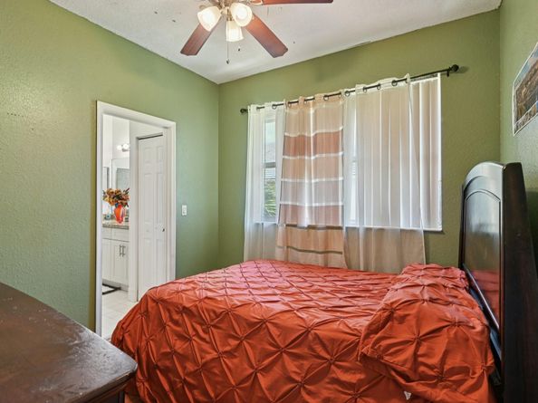 2921 NW 33rd Ter 2921, Lauderdale Lakes FL 33311