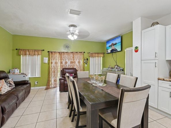 2921 NW 33rd Ter 2921, Lauderdale Lakes FL 33311