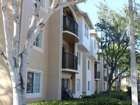 1700 Crestwood Ct S 1715, Royal Palm Beach FL 33411