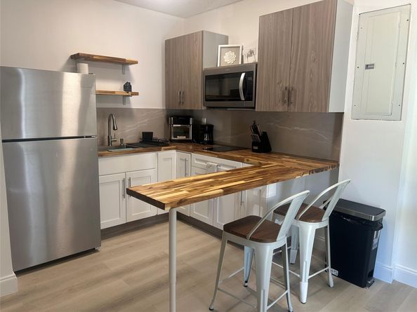 531 NW 207th Ave, Pembroke Pines FL 33029