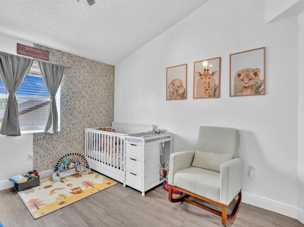531 NW 207th Ave, Pembroke Pines FL 33029