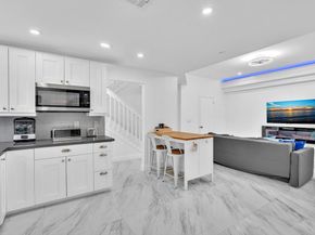 531 NW 207th Ave, Pembroke Pines FL 33029