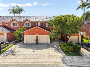 964 NW 100th Ave, Pembroke Pines FL 33024