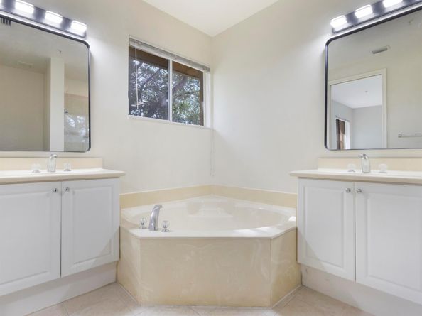 4385 Berkshire Wharf Drive, Lake Worth FL 33461