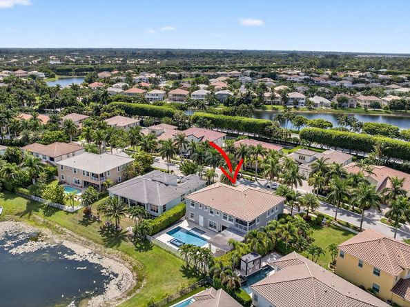 9480 Mcaneeny Court, Wellington FL 33414