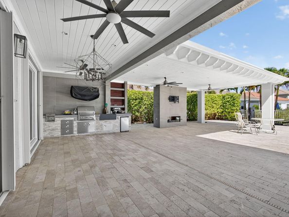 9480 Mcaneeny Court, Wellington FL 33414