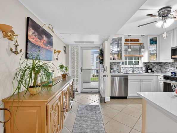 769 Jeffery Street 2203, Boca Raton FL 33487