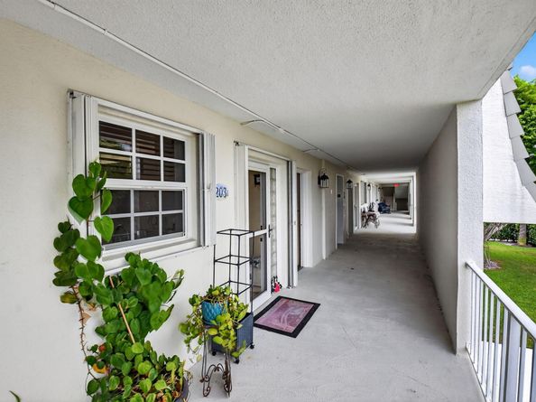 769 Jeffery Street 2203, Boca Raton FL 33487