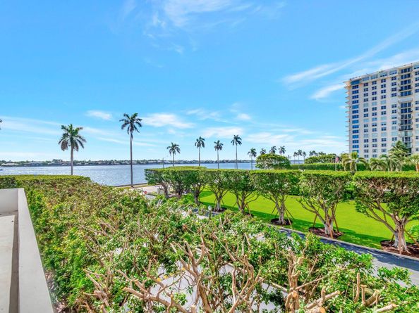 1701 S Flagler Drive 203, West Palm Beach FL 33401