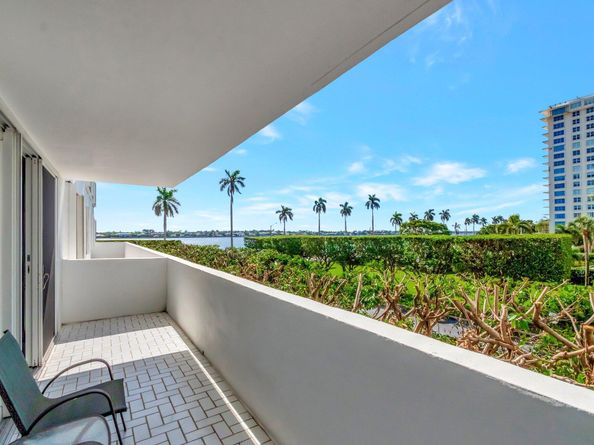 1701 S Flagler Drive 203, West Palm Beach FL 33401