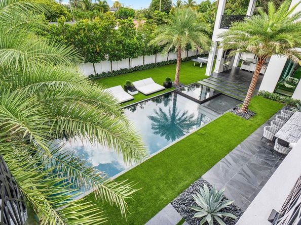 202 NW 7th St, Delray Beach FL 33444