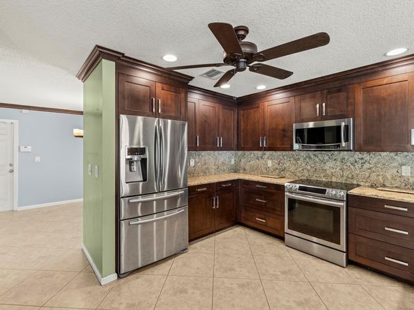 6556 Adriatic Way, Greenacres FL 33413