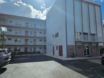 4000 NW 44 Ave