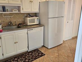4000 NW 44 Ave 210, Lauderdale Lakes FL 33319