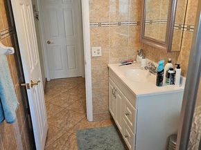 4000 NW 44 Ave 210, Lauderdale Lakes FL 33319