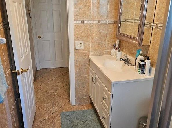 4000 NW 44 Ave 210, Lauderdale Lakes FL 33319