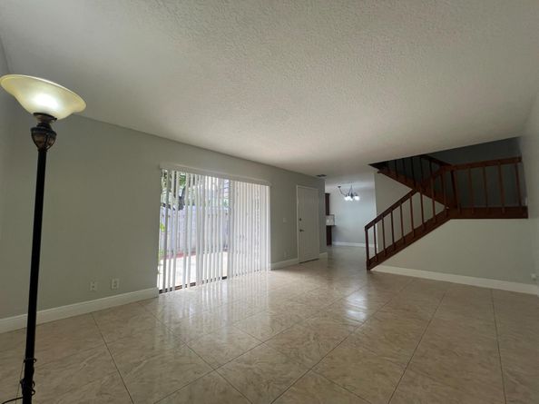 8 Lake Arbor Drive, Palm Springs FL 33461