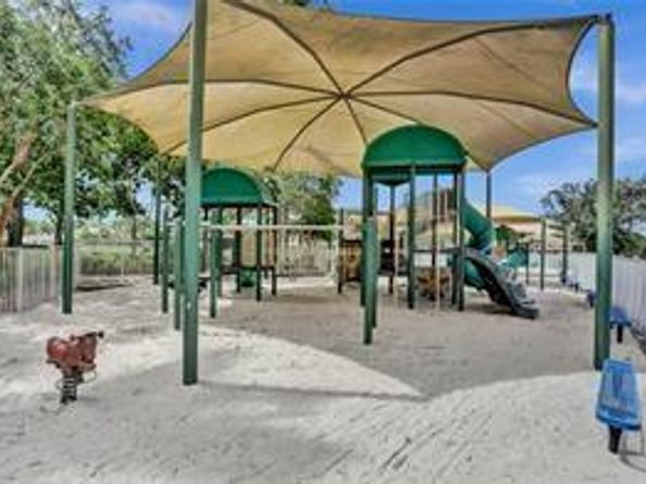 863 Vanda Ter, Weston FL 33327