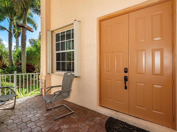 863 Vanda Ter, Weston FL 33327