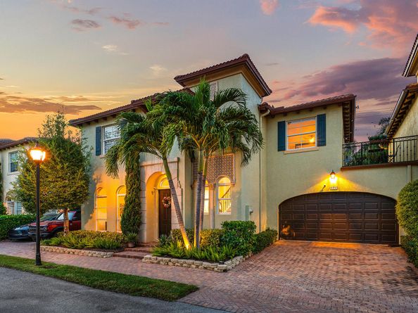 121 Via Poinciana Lane, Boca Raton FL 33487