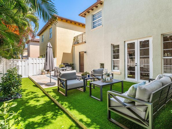 121 Via Poinciana Lane, Boca Raton FL 33487