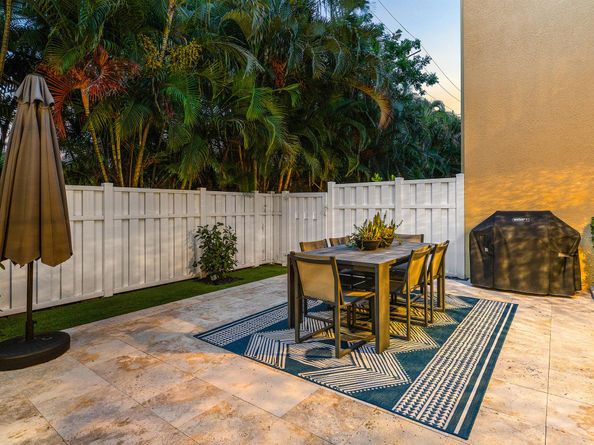 121 Via Poinciana Lane, Boca Raton FL 33487