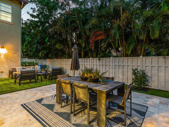 121 Via Poinciana Lane, Boca Raton FL 33487